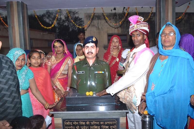 ਲਾੜੇ ਦੀ ਨਵੀਂ ਪਹਿਲ, ਘੋੜੀ ਚੜਨ ਤੋਂ ਪਹਿਲਾਂ ਸ਼ਹੀਦੀ ਸਮਾਰਕ ’ਤੇ ਟੇਕਿਆ ਮੱਥਾ