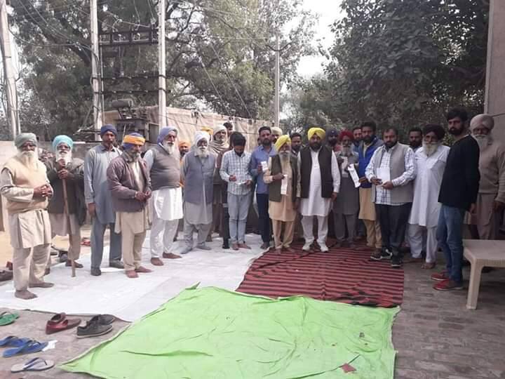 ਉਨ੍ਹਾਂ ਮੰਗ ਕੀਤੀ ਕਿ ਸਰਕਾਰ ਫ਼ਜ਼ੂਲ ਖ਼ਰਚੀ ਬੰਦ ਕਰ ਕੇ ਲੋਕਾਂ ਨੂੰ ਸਸਤੀ ਬਿਜਲੀ ਪ੍ਰਦਾਨ ਕਰਨ ਦਾ ਹੀਲਾ ਕਰੇ।