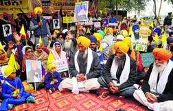 ਮੁੜ ਸ਼ੁਰੂ ਹੋਇਆ ਬਰਗਾੜੀ ਇਨਸਾਫ਼ ਮੋਰਚਾ, ਸੁਖਪਾਲ ਖਹਿਰਾ ਦੀ ਪਾਰਟੀ ਵੀ ਡਟੀ