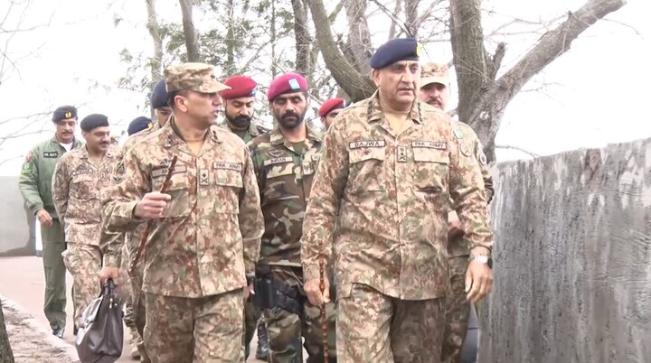 pakistan army Chief General Qamar Javed Bajwa visited Line of Control ਬੌਖਲਾਏ ਪਾਕਿ ਫੌਜ ਮੁਖੀ ਬਾਜਵਾ ਨੇ ਕੀਤਾ LOC ਦਾ ਦੌਰਾ