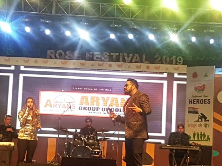  ਸ਼ੁੱਕਰਵਾਰ ਨੂੰ ਚੰਡੀਗੜ੍ਹ ਦੇ ਰੋਜ਼ ਗਾਰਡਨ ਵਿੱਚ 47ਵਾਂ ਰੋਜ਼ ਫੈਸਟੀਵਲ ਸ਼ੁਰੂ ਹੋਇਆ। ਸੰਸਦ ਮੈਂਬਰ ਕਿਰਨ ਖੇਰ ਨੇ ਤਿੰਨ ਰੋਜ਼ਾ ਗੁਲਾਬ ਮੇਲੇ ਦਾ ਉਦਘਾਟਨ ਕੀਤਾ। 