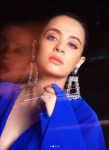 ਇਸ ਪਿੱਛੋਂ ਉਸ ਨੇ ਵਿਆਹ ਦੇ ਦੋ ਸਾਲਾਂ ਬਾਅਦ ਦੱਸਿਆ ਸੀ।