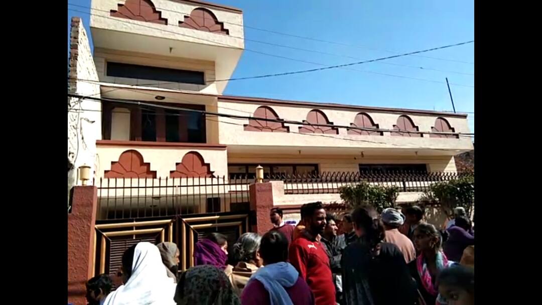 amritsar father killed his daughter and commits suicide ਅੰਮ੍ਰਿਤਸਰ 'ਚ ਧੀ ਦਾ ਕਤਲ ਕਰ ਪਿਤਾ ਨੇ ਕੀਤੀ ਖ਼ੁਦਕੁਸ਼ੀ