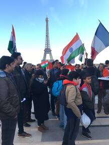 ਫਰਾਂਸ ਦੇ ਆਈਫਲ ਟਾਵਰ ਤਕ ਪਹੁੰਚਿਆ ਪੁਲਵਾਮਾ ਹਮਲੇ ਦਾ ਵਿਰੋਧ, ਵੇਖੋ ਤਸਵੀਰਾਂ