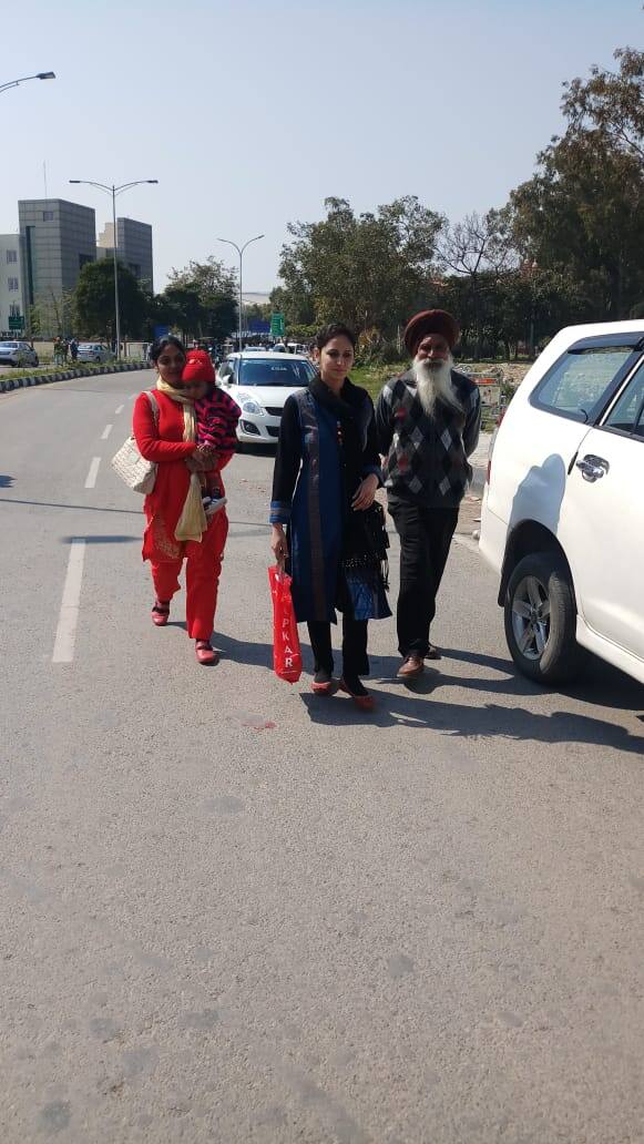 ਅਜਿਹੇ ਵਿੱਚ ਭਾਰਤ ਦੇ ਅੰਮ੍ਰਿਤਸਰ, ਪਠਾਨਕੋਟ, ਜੰਮੂ ਤੇ ਸ੍ਰੀਨਗਰ ਹਵਾਈ ਅੱਡਿਆਂ ਤੋਂ ਉਡਾਣਾਂ ਰੋਕ ਦਿੱਤੀਆਂ ਗਈਆਂ ਹਨ। 