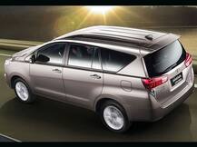 ਇਨੋਵਾ ਦੀ ਕੀਮਤ \'ਚ ਕਟੌਤੀ ਕਰ ਉਤਾਰਿਆ ਨਵਾਂ ਮਾਡਲ, ਜਾਣੋਂ ਕੀਮਤ ਤੇ ਫੀਚਰ