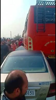 ਜਲੰਧਰ \'ਚ ਟਰੱਕ, ਕਾਰ ਤੇ ਬੱਸ ਦੀ ਟੱਕਰ, ਕਈ ਜ਼ਖਮੀ