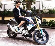 18.25 ਲੱਖ ਦੀ ਨਵੀਂ ਬਾਈਕ ਦਾ ਦੀਵਾਨਾ ਹੋਇਆ ਸ਼ਾਹਿਦ ਕਪੂਰ, ਵੇਖੋ ਤਸਵੀਰਾਂ