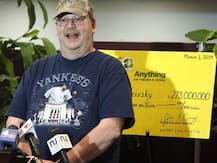 ਲਾਟਰੀ ਦੀ ਟਿਕਟ ਗਵਾਚੀ, ਅਜਨਬੀ ਨੇ ਮੋੜੀ, ਨਿਕਲਿਆ 2000 ਕਰੋੜ ਦਾ ਇਨਾਮ