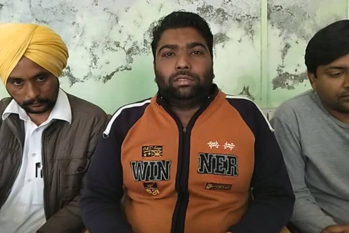 ਇਸ ਮੌਕੇ ਪੱਤਰਕਾਰਾਂ ਨਾਲ ਗੱਲਬਾਤ ਕਰਦਿਆਂ ਪਿੰਡ ਵਾਸੀਆਂ ਨੇ ਦੱਸਿਆ ਕਿ ਪਿੰਡ ਦੇ ਕਈ ਲੋਕ ਕਾਫੀ ਗਰੀਬ ਹਨ ਤੇ ਦਿਹਾੜੀ ਕਰਕੇ ਆਪਣਾ ਬੁੱਤਾ ਸਾਰਦੇ ਹਨ। 