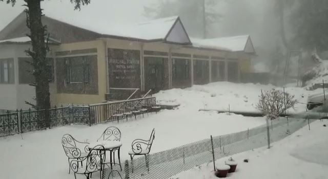 highest snowfall in shimla this year in march ਮੌਸਮ ਦਾ ਵਿਗੜਿਆ ਮਜਾਜ਼! 30 ਸਾਲ ਦਾ ਟੁੱਟਿਆ ਰਿਕਾਰਡ