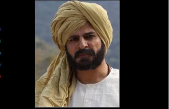 ਮੋਦੀ ਦੀ ਬਾਇਓਪਿਕ ‘ਚ ਵਿਵੇਕ ਤੋਂ ਇਲਾਵਾ ਮਨੋਜ ਜੋਸ਼ੀ, ਅਮਿਤ ਸ਼ਾਹ ਵੀ ਮੁੱਖ ਭੂਮਿਕਾ ‘ਚ ਹਨ। ਫ਼ਿਲਮ ਨੂੰ ਓਮੰਗ ਕੁਮਾਰ ਕਰ ਰਹੇ ਹਨ ਜਿਸ ਨੂੰ ਸੁਰੇਸ਼ ਓਬਰਾਏ ਤੇ ਸੰਦੀਪ ਸਿੰਘ ਨੇ ਪ੍ਰੋਡਿਊਸ ਕੀਤਾ ਹੈ।