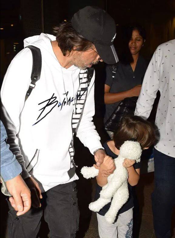 ਖ਼ਬਰਾਂ ਨੇ ਕਿ ਸ਼ਾਹਰੁਖ 'ਜ਼ੀਰੋ' ਦੇ ਫਲੌਪ ਹੋਣ ਤੋਂ ਬਾਅਦ ਡਿਪ੍ਰੈਸ਼ਨ 'ਚ ਚਲੇ ਗਏ ਸੀ।