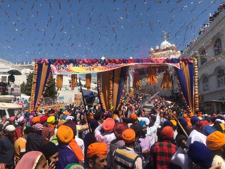 ਅੱਜ ਹੀ ਨਿਹੰਗ ਸਿੰਘ ਘੋੜ ਸਵਾਰੀ ਅਤੇ ਗੱਤਕੇ ਦੇ ਜੌਹਰ ਵੀ ਦਿਖਾਉਣਗੇ।