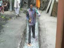 ਆਸਥਾ ਦੇ ਨਾਂਅ ‘ਤੇ ਇੱਥੇ ਅੱਗ ‘ਤੇ ਤੁਰਦੇ ਨੇ ਲੋਕ