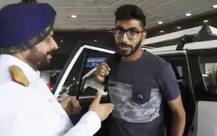 ਜਸਪ੍ਰੀਤ ਬੁਮਰਾਹ ਨੇ ਦਰਬਾਨ ਨਾਲ ਹੱਥ ਮਿਲਾਉਣ ਤੋਂ ਕੀਤਾ ਇਨਕਾਰ, ਸੋਸ਼ਲ ਮੀਡੀਆ \'ਤੇ ਹੋਏ ਟ੍ਰੋਲ ਦਾ ਸ਼ਿਕਾਰ