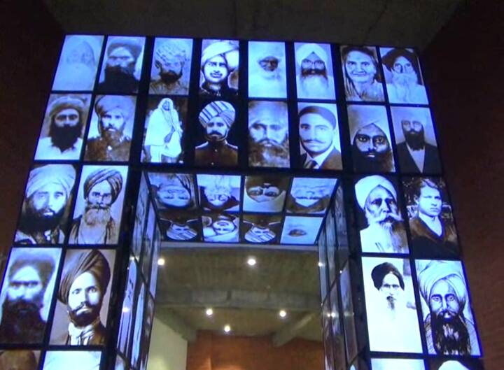 ਸਮਾਰਕ ’ਤੇ ਪੁੱਜੇ ਲੋਕਾਂ ਨੇ ਕਿਹਾ ਕਿ ਭਗਤ ਸਿੰਘ ਨੇ ਅੰਗਰੇਜ਼ਾਂ ਤੋਂ ਦੇਸ਼ ਨੂੰ ਆਜ਼ਾਦ ਕਰਵਾਉਣ ਲਈ ਇੰਨੀ ਵੱਡੀ ਕੁਰਬਾਨੀ ਦਿੱਤੀ ਪਰ ਅੱਜਕਲ੍ਹ ਹਜ਼ਾਰਾਂ ਨੌਜਵਾਨ ਪ੍ਰਤੀ ਦਿਨ ਵਿਦੇਸ਼ ਜਾ ਕੇ ਉੱਥੋਂ ਦੇ ਗ਼ੁਲਾਮ ਬਣ ਰਹੇ ਹਨ ਕਿਉਂਕਿ ਇੱਥੇ ਨੌਜਵਾਨਾਂ ਨੂੰ ਸਰਕਾਰਾਂ ਦਾ ਯੋਗਦਾਨ ਨਹੀਂ ਮਿਲਦਾ। 