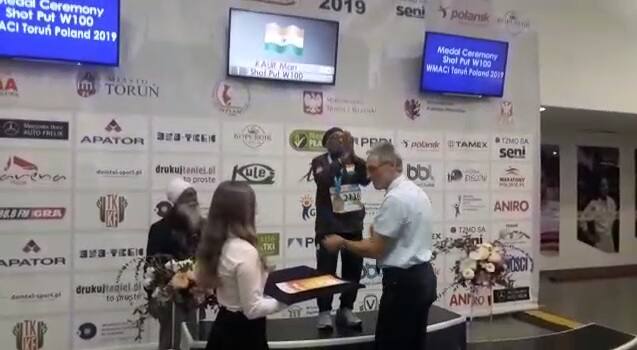 ਬੇਬੇ ਮਾਨ ਕੌਰ ਦੀ ਖੁਰਾਕ ਵਿੱਚ ਹਰੀਆਂ ਸਬਜ਼ੀਆਂ ਤੇ ਖਾਸ ਤਰੀਕੇ ਨਾਲ ਤਿਆਰ ਦਹੀਂ ਦੇ ਨਾਲ-ਨਾਲ ਕਣਕ ਦੀ ਵਿਸ਼ੇਸ਼ ਰੋਟੀ ਸ਼ਾਮਲ ਹੈ। ਆਓ ਤੁਸੀਂ ਵੀ ਜਾਣੋ ਕਿ ਅਜਿਹੀ ਕਿਹੜੀ ਰੋਟੀ ਹੈ ਜੋ ਬੇਬੇ ਮਾਨ ਕੌਰ ਨੂੰ ਤੰਦਰੁਸਤ ਰੱਖਦੀ ਹੈ।