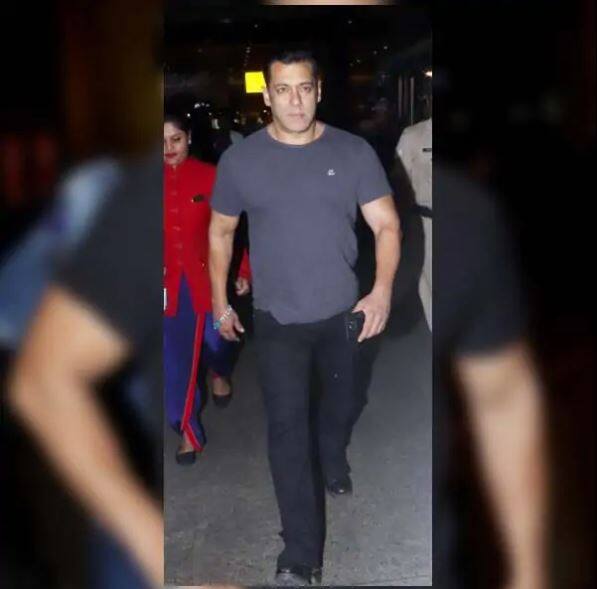 ਖ਼ਬਰਾਂ ਨੇ ਕਿ ਸਲਮਾਨ ਆਪਣੀ ਅਗਲੀ ਫ਼ਿਲਮ ‘ਦਬੰਗ-3’ ਦੀ ਸ਼ੂਟਿੰਗ ਅਪ੍ਰੈਲ ਮਹੀਨੇ ਤੋਂ ਸ਼ੁਰੂ ਕਰਨ ਵਾਲੇ ਹਨ।