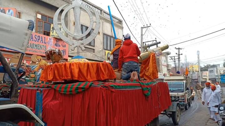  ਨਿਰੋਲ ਸੇਵਾ ਸੰਸਥਾ ਵੱਲੋਂ ਸ੍ਰੀ ਗੁਰੂ ਨਾਨਕ ਦੇਵ ਜੀ ਦੇ 550 ਸਾਲ ਪ੍ਰਕਾਸ਼ ਪੁਰਬ ਨੂੰ ਸਮਰਪਿਤ ਸ੍ਰੀ ਮੁਕਤਸਰ ਸਾਹਿਬ ਤੋਂ ਸੁਲਤਾਨਪੁਰ ਲੋਧੀ ਲਈ ਨਗਰ ਕੀਰਤਨ ਸਜਾਇਆ ਗਿਆ।