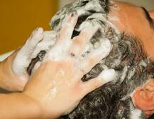 ਸ਼ੈਂਪੂ ਸਮਝ ਆਦਮੀ ਨੇ ਇਸਤੇਮਾਲ ਕੀਤਾ ਕੀਟਨਾਸ਼ਕ, ਬਾਅਦ \'ਚ ਜੋ ਹੋਇਆ ਉਹ ਜਾਣ ਹੋ ਜਾਓਗੇ ਹੈਰਾਨ