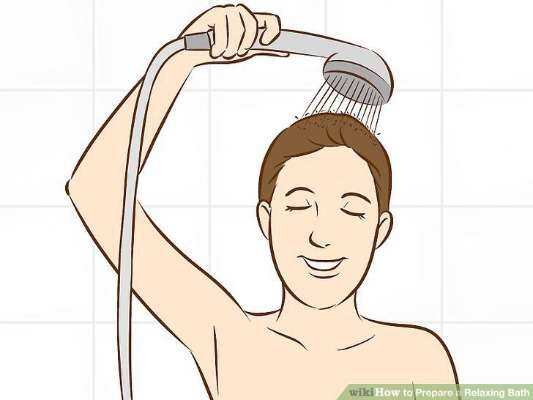 5. ਸਵੇਰੇ ਉੱਠਦਿਆਂ ਹੀ ਨਹਾਉਣ ਜਾਣਾ ਵੀ ਸਿਹਤ ਲਈ ਠੀਕ ਨਹੀਂ। ਸਵੇਰ ਵੇਲੇ ਸਰੀਰ ਦਾ ਤਾਪਮਾਨ ਜ਼ਿਆਦਾ ਹੁੰਦਾ ਹੈ। ਜਦੋਂ ਨਹਾਉਣ ਲਈ ਸਰੀਰ 'ਤੇ ਠੰਡਾ ਪਾਣੀ ਪਾਇਆ ਜਾਂਦਾ ਹੈ ਤਾਂ ਸਰੀਰ ਦਾ ਤਾਪਮਾਨ ਘਟ ਜਾਂਦਾ ਹੈ। ਇਸ ਨਾਲ ਜ਼ੁਕਾਮ ਵਰਗੀ ਸਮੱਸਿਆ ਹੋ ਸਕਦੀ ਹੈ।