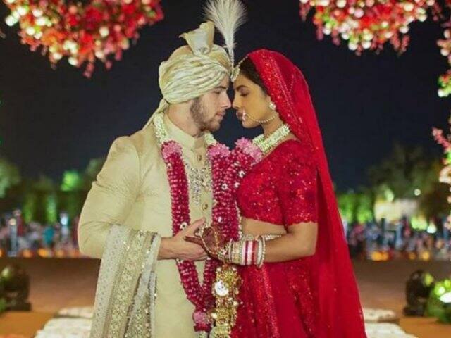 ਪਰ ਹੁਣ ਉਨ੍ਹਾਂ ਨੂੰ ਲੱਗਦਾ ਹੈ ਕਿ ਉਹ ਬੱਸ ਪਾਰਟੀ ਕਰਨ ਵਾਲੀ ਕੁੜੀ ਹੈ। ਉਹ ਇਵੇਂ ਵਰਤਾਓ ਕਰਦੀ ਹੈ ਜਿਵੇਂ ਉਹ 21 ਸਾਲਾਂ ਦੀ ਮੁਟਿਆਰ ਹੋਏ।