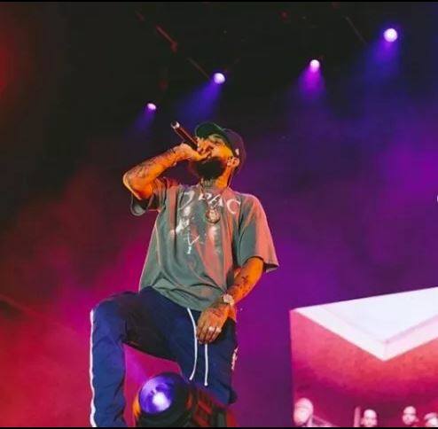 ਗੋਲ਼ੀਬਾਰੀ ਦੌਰਾਨ ਦੋ ਹੋਰ ਲੋਕ ਵੀ ਜ਼ਖ਼ਮੀ ਹੋ ਗਏ ਪਰ ਉਸ ਦੀ ਹਾਲਤ ਸਥਿਰ ਦੱਸੀ ਗਈ ਹੈ।