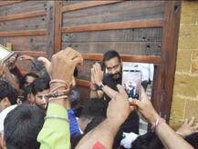 ਫੈਨਸ ਨਾਲ ਸਿੰਘਮ ਨੇ ਮਨਾਇਆ ਜਨਮ ਦਿਨ, ਵੇਖੋ ਤਸਵੀਰਾਂ