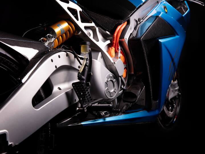 ਸਿੰਗਲ ਚਾਰਜ 'ਤੇ ਇਹ ਬਾਈਕ 240 ਚੋਂ 320 ਕਿਲੋਮੀਟਰ ਦੀ ਰੇਂਜ ਦਏਗੀ। ਇਸ ਦੀ ਕੀਮਤ 19,998 ਯੂਐਸ ਡਾਲਰ (ਲਗਪਗ 14 ਲੱਖ ਰੁਪਏ) ਹੋਏਗੀ। 