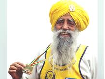 ਬੁਢਾਪੇ ਨੂੰ ਪਛਾੜ ਦੁਨੀਆ \'ਤੇ ਵੱਡੇ ਰਿਕਾਰਡ ਬਣਾ ਰਹੇ ਇਹ ਬਜ਼ੁਰਗ, ਜਾਣੋ ਇਨ੍ਹਾਂ ਦੀ ਲੰਮੀ ਉਮਰ ਦੇ ਰਾਜ਼