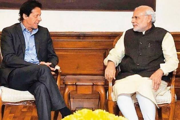 ਪਾਕਿਸਤਾਨ ਨੇ ਕੀਤੀ ਮੋਦੀ ਦੀ ਹਮਾਇਤ, ਵਿਰੋਧੀ ਧਿਰਾਂ ਨੇ ਬੀੜੀਆਂ ਤੋਪਾਂ Opposition Trolls PM Modi After Imran Khan's Remarks On BJP ਪਾਕਿਸਤਾਨ ਨੇ ਕੀਤੀ ਮੋਦੀ ਦੀ ਹਮਾਇਤ, ਵਿਰੋਧੀ ਧਿਰਾਂ ਨੇ ਬੀੜੀਆਂ ਤੋਪਾਂ