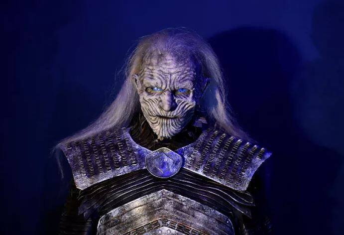 ‘ਗੇਮ ਆਫ਼ ਥ੍ਰੋਨ’ ਦੇ ਦੀਵਾਨੀਆਂ ਦੀ ਕੋਈ ਕਮੀ ਨਹੀਂ। ਇਸ ਸੀਰੀਜ਼ ਦੀ ਮਕਬੂਲੀਅਤ ਕਰਕੇ ਹੀ ਹੁਣ ਇਸ ਦੇ ਕਿਰਾਦਰ ਤੇ ਕਾਸਟਿਊਮਜ਼ ਦੀ ਨੁਮਾਇਸ਼ ਵੀ ਲੱਗੀ ਹੈ।