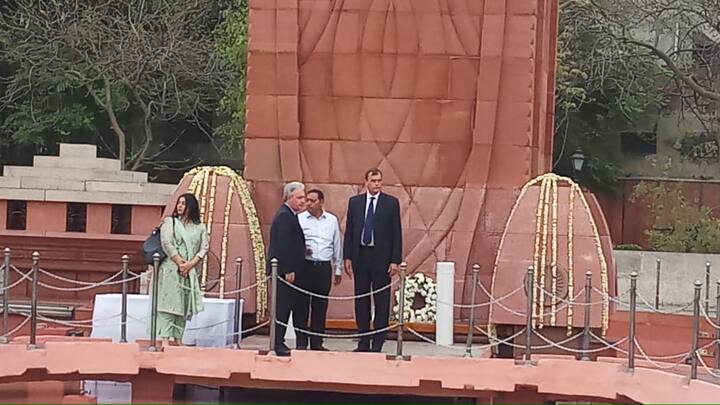 ਬ੍ਰਿਟਿਸ਼ ਸਾਸ਼ਨਕਾਲ ਮੌਕੇ 13 ਅਪਰੈਲ 1919 ਨੂੰ ਪੰਜਾਬ ਦੇ ਲੈਫ਼ਟੀਨੈਂਟ ਗਵਰਨਰ ਜਨਰਲ ਮਾਈਕਲ ਓਡਵਾਇਰ ਨੇ ਜੱਲ੍ਹਿਆਂਵਾਲਾ ਬਾਗ਼ ਵਿੱਚ ਇਕੱਠੇ ਹੋ ਰਹੇ ਲੋਕਾਂ 'ਤੇ ਗੋਲ਼ੀ ਚਲਾਉਣ ਦੇ ਹੁਕਮ ਦਿੱਤੇ ਸੀ। ਓਡਵਾਇਰ ਦੇ ਹੁਕਮਾਂ ਦੀ ਪਾਲਣਾ ਜਨਰਲ ਰੈਜੀਨਲਡ ਡਾਇਰ ਨੇ ਕੀਤੀ ਸੀ ਤੇ ਸੈਂਕੜੇ ਨਿਹੱਥੇ ਲੋਕਾਂ ਨੂੰ ਗੋਲ਼ੀਆਂ ਨਾਲ ਭੁੰਨ ਦਿੱਤਾ ਸੀ। ਇਸ ਖੂਨੀ ਸਾਕੇ ਦਾ ਬਦਲਾ ਸ਼ਹੀਦ ਊਧਮ ਸਿੰਘ ਨੇ ਇੰਗਲੈਂਡ ਜਾ ਕੇ ਓਡਵਾਇਰ ਨੂੰ ਮਾਰ ਕੇ ਲਿਆ ਸੀ।