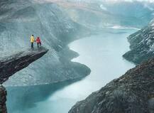 ਮੌਤ ਨਾਲ ਖੇਡ ਤਸਵੀਰਾਂ ਖਿਚਵਾਉਂਦਾ ਇਹ ਜੋੜਾ, ਵੇਖੋ ਖੂਬਸੂਰਤ ਪਰ ਖ਼ਤਰਨਾਕ ਤਸਵੀਰਾਂ