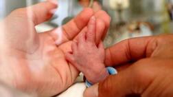 ਦੋ ਔਰਤਾਂ ਦੇ ਆਂਡੇ ਤੇ ਇੱਕ ਮਰਦ ਦਾ ਸਪਰਮ ਮਿਲਾ ਕੇ ਦੁਨੀਆ ਦਾ ਅਨੋਖਾ ਬੱਚਾ ਪੈਦਾ, ਹੁਣ ਹੋ ਰਿਹਾ ਵਿਰੋਧ