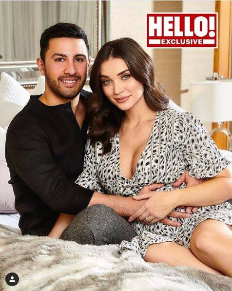 ਹਾਲ ਹੀ ‘ਚ ਐਮੀ ਨੇ ਆਪਣੇ ਮੰਗੇਤਰ ਨਾਲ ਹੈਲੋ ਮੈਗਜ਼ੀਨ ਲਈ ਇਹ ਫੋਟੋਸ਼ੂਟ ਕਰਵਾਇਆ ਸੀ।