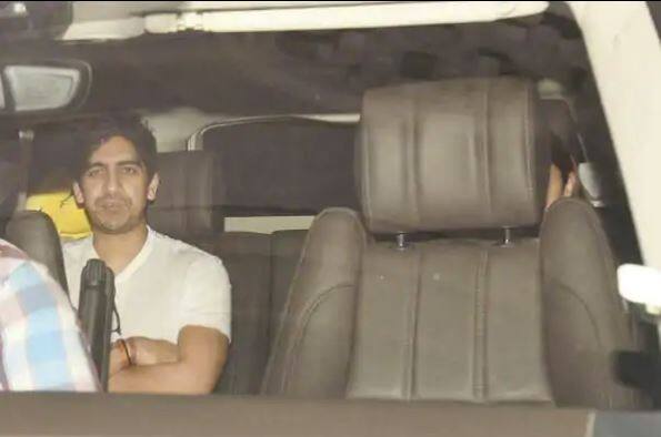 ਇਨ੍ਹਾਂ ਤੋਂ ਇਲਾਵਾ ਇੱਥੇ ਸ਼ਵੇਤਾ ਬੱਚਨ ਤੇ ਜੋਯਾ ਅੱਖ਼ਤਰ ਵੀ ਨਜ਼ਰ ਆਈਆਂ।