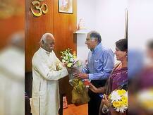 ਚੋਣਾਂ ਤੋਂ ਪਹਿਲਾਂ ਆਰਐਸਐਸ ਦੇ ਦਰਬਾਰ ਪਹੁੰਚੇ ਟਾਟਾ, ਦੋ ਘੰਟੇ ਹੋਈ ਚਰਚਾ