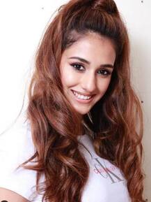 ਖ਼ੂਬਸੂਰਤੀ ‘ਚ ਦਿਸ਼ਾ ਤੋਂ ਘੱਟ ਨਹੀ ਉਸ ਦੀ ਅਫ਼ਸਰ ਭੈਣ ਖੁਸ਼ਬੂ, ਵੇਖੋ ਤਸਵੀਰਾਂ