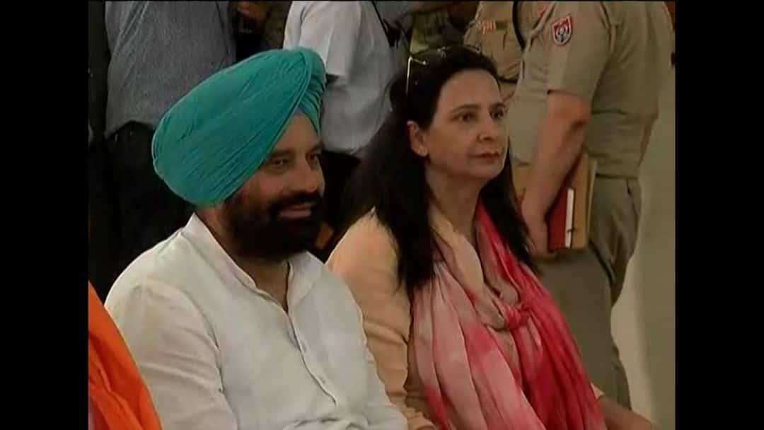 navjot kaur sidhu opposed upkar sandhu entry in congress ਹੁਣ ਨਵਜੋਤ ਕੌਰ ਸਿੱਧੂ ਦੀ 'ਬਗਾਵਤ', ਉਪਕਾਰ ਸੰਧੂ ਦੀ ਐਂਟਰੀ 'ਤੇ ਇਤਰਾਜ਼, ਕੈਪਟਨ ਨੂੰ ਦੱਸਣਗੇ ਪੂਰੀ ਗੱਲ