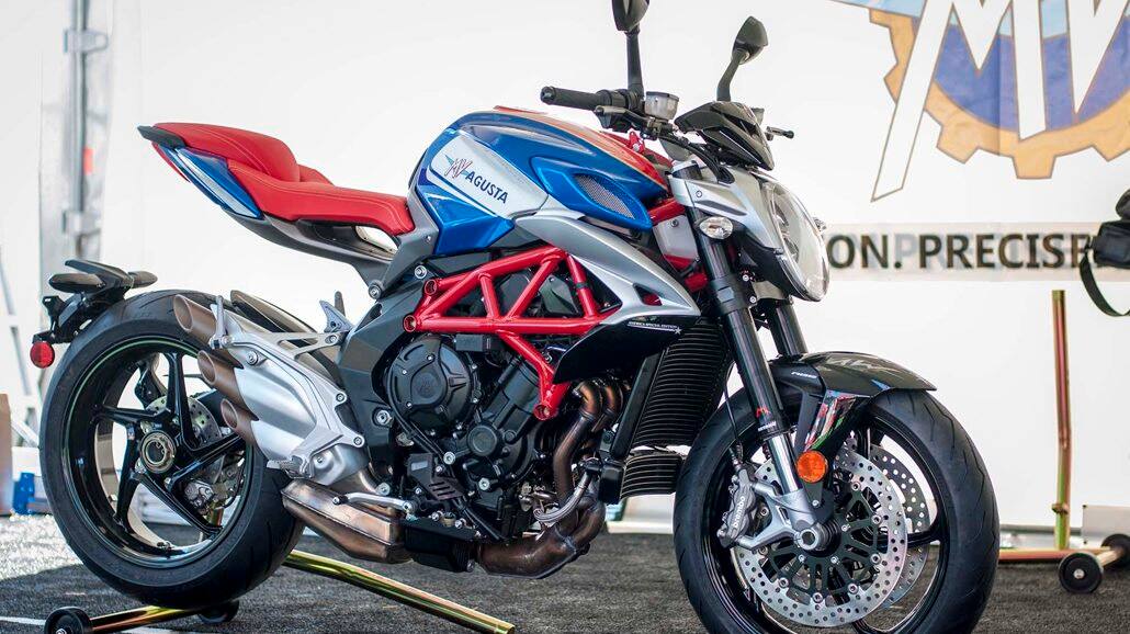Limited Edition MV Agusta Brutale 800 RR America Launched in India ਇਟਲੀ ਦੀ ਕੰਪਨੀ ਭਾਰਤ 'ਚ ਵੇਚੇਗੀ ਸਿਰਫ 5 ਮੋਟਰਸਾਈਕਲ, ਕੀਮਤ 18 ਲੱਖ ਰੁਪਏ