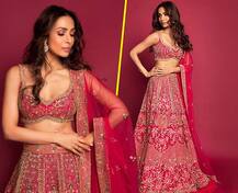 ਮਲਾਇਕਾ ਨੇ ਪਾਣੀ \'ਚ ਕਰਵਾਇਆ ਸਭ ਤੋਂ ਵੱਖਰਾ ਫ਼ੋਟੋਸ਼ੂਟ, ਤਸਵੀਰਾਂ ਵਾਇਰਲ