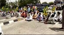ਸੜਕਾਂ \'ਤੇ ਉੱਤਰੇ ਮੰਡੀਆਂ \'ਚ ਰੁਲ ਰਹੇ ਕਿਸਾਨ, ਚਾਰ ਘੰਟੇ ਹਾਈਵੇ ਜਾਮ