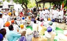 ਵਿੱਤ ਮੰਤਰੀ ਨੇ ਲਾਈ ਸਕੀਮ, ਮਨਰੇਗਾ ਮਜ਼ਦੂਰਾਂ ਨਾਲ ਕੀਤਾ ਰੈਲੀ \'ਚ ਇਕੱਠ