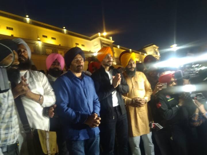 ਵੇਖੋ ਹੋਰ ਤਸਵੀਰਾਂ।