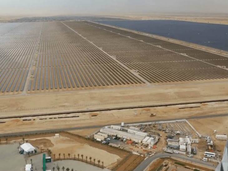 95,000 ਕਰੋੜੀ ਦੁਨੀਆ ਦਾ ਸਭ ਤੋਂ ਵੱਡਾ ਸੋਲਰ ਪਾਰਕ ਦੇਵੇਗਾ 13,00,000 ਘਰਾਂ ਨੂੰ ਬਿਜਲੀ Mohammed bin Rashid Al Maktoum Solar Park khalifa worlds largest solar project after china and ladakh india 95,000 ਕਰੋੜੀ ਦੁਨੀਆ ਦਾ ਸਭ ਤੋਂ ਵੱਡਾ ਸੋਲਰ ਪਾਰਕ ਦੇਵੇਗਾ 13,00,000 ਘਰਾਂ ਨੂੰ ਬਿਜਲੀ