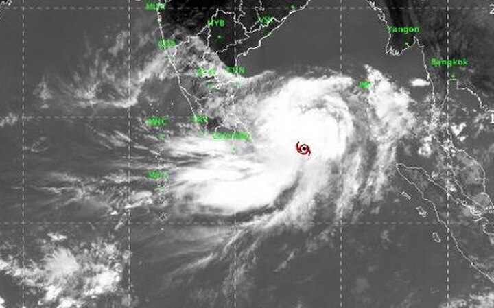 Cyclone Fani May Intensify Further Today, Navy On High Alert ‘ਫਾਨੀ’ ਚੱਕਰਵਾਤ ਤੂਫ਼ਾਨ ਕਰਕੇ ਅਲਰਟ 'ਤੇ ਫ਼ੌਜ