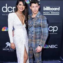 ਪਤੀ ਨਿੱਕ ਜੋਨਸ ਨਾਲ ਰੈੱਡ ਕਾਰਪਟ ‘ਤੇ ਉੱਤਰੀ ਪ੍ਰਿਅੰਕਾ