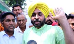 ਕਰਜ਼ੇ ਕਰਕੇ ਇੱਕੋ ਪਰਿਵਾਰ ਦੇ 5ਵੇਂ ਮੈਂਬਰ ਵੱਲੋਂ ਖ਼ੁਦਕੁਸ਼ੀ ਕਰਨ 'ਤੇ ਭਗਵੰਤ ਮਾਨ ਨੇ ਘੇਰੀ ਕੈਪਟਨ ਸਰਕਾਰ